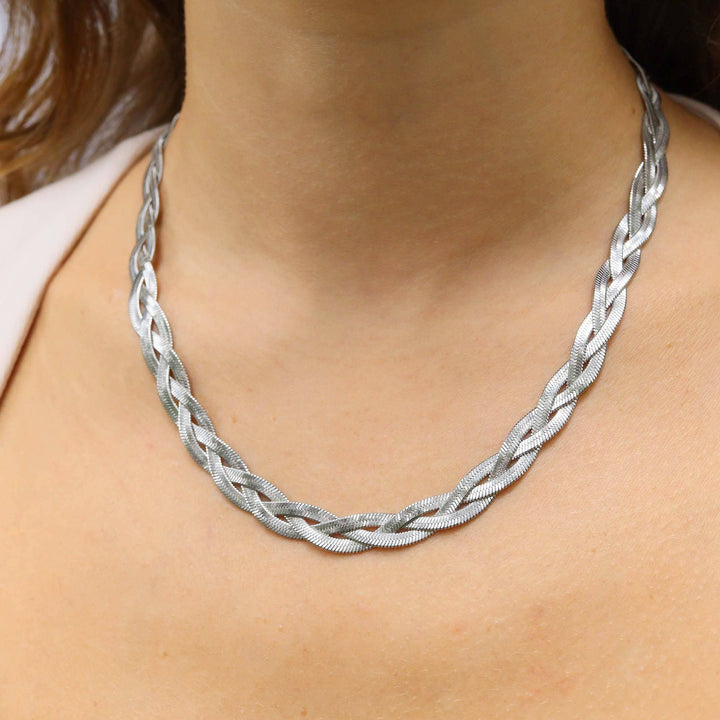 The Solis Herringbone Chain Necklace