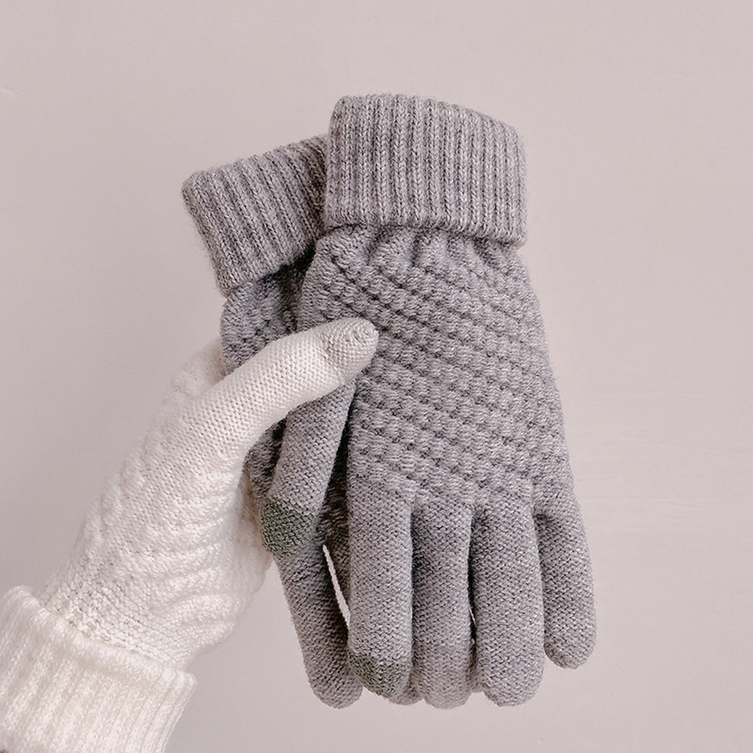 Self-Heating Knit Gloves