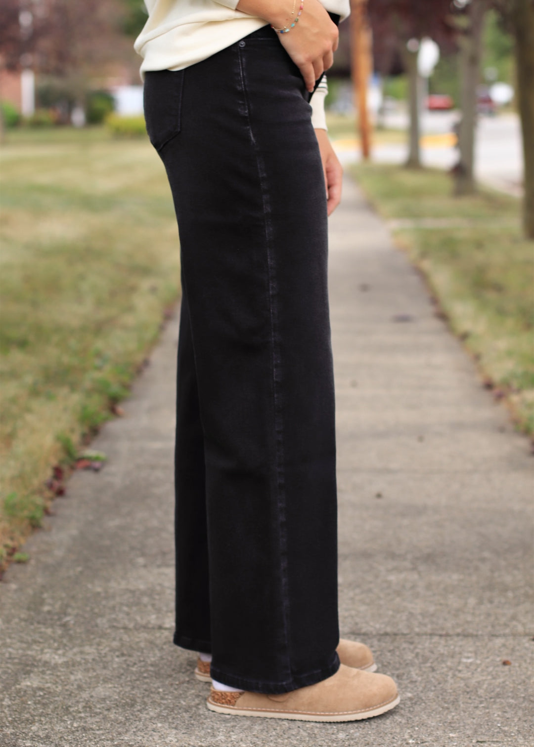 Classic Black Stretch Denim – Slim Fit Jeans