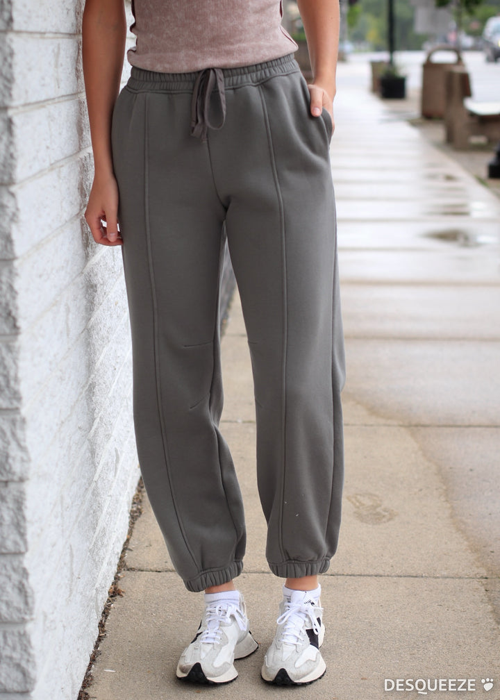 Dupita French Terry Joggers in Army