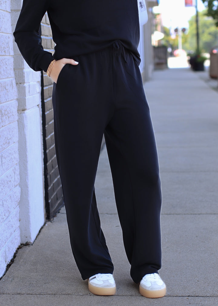 Laguna Essential Straight-Leg Pants