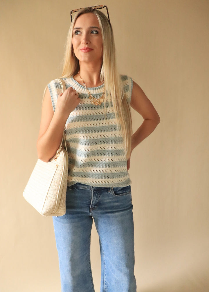 Daisy Straw Convertible Backpack