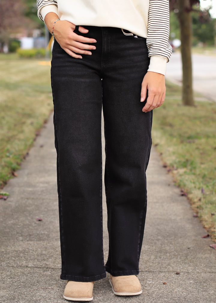 Classic Black Stretch Denim – Slim Fit Jeans