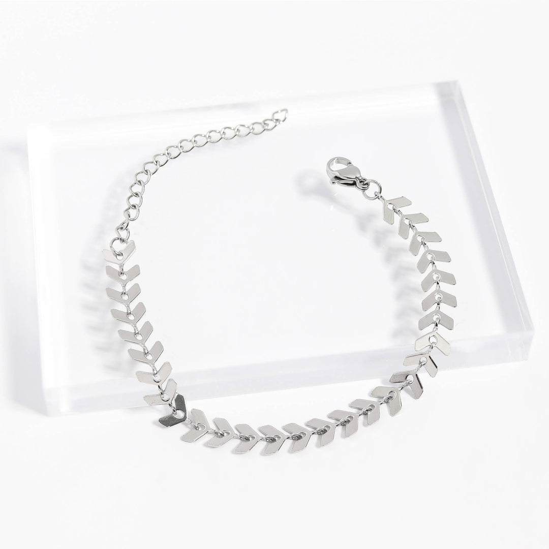 The Nova Chevron Chain
