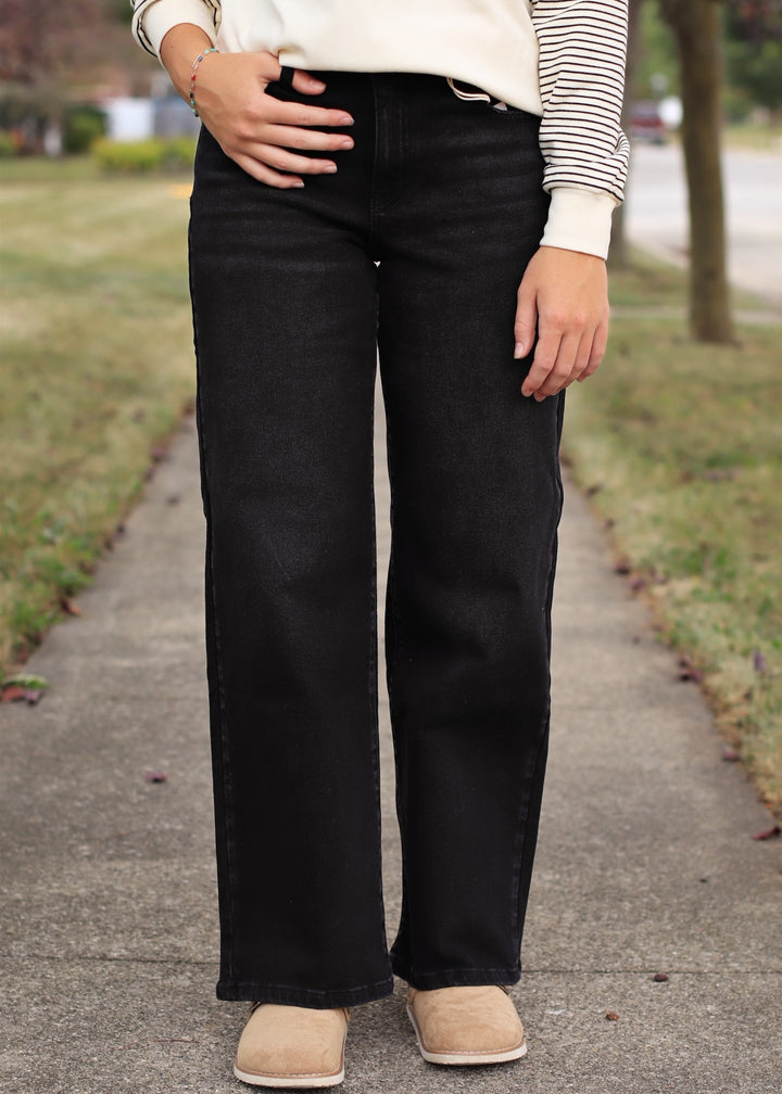 Classic Black Stretch Denim – Slim Fit Jeans