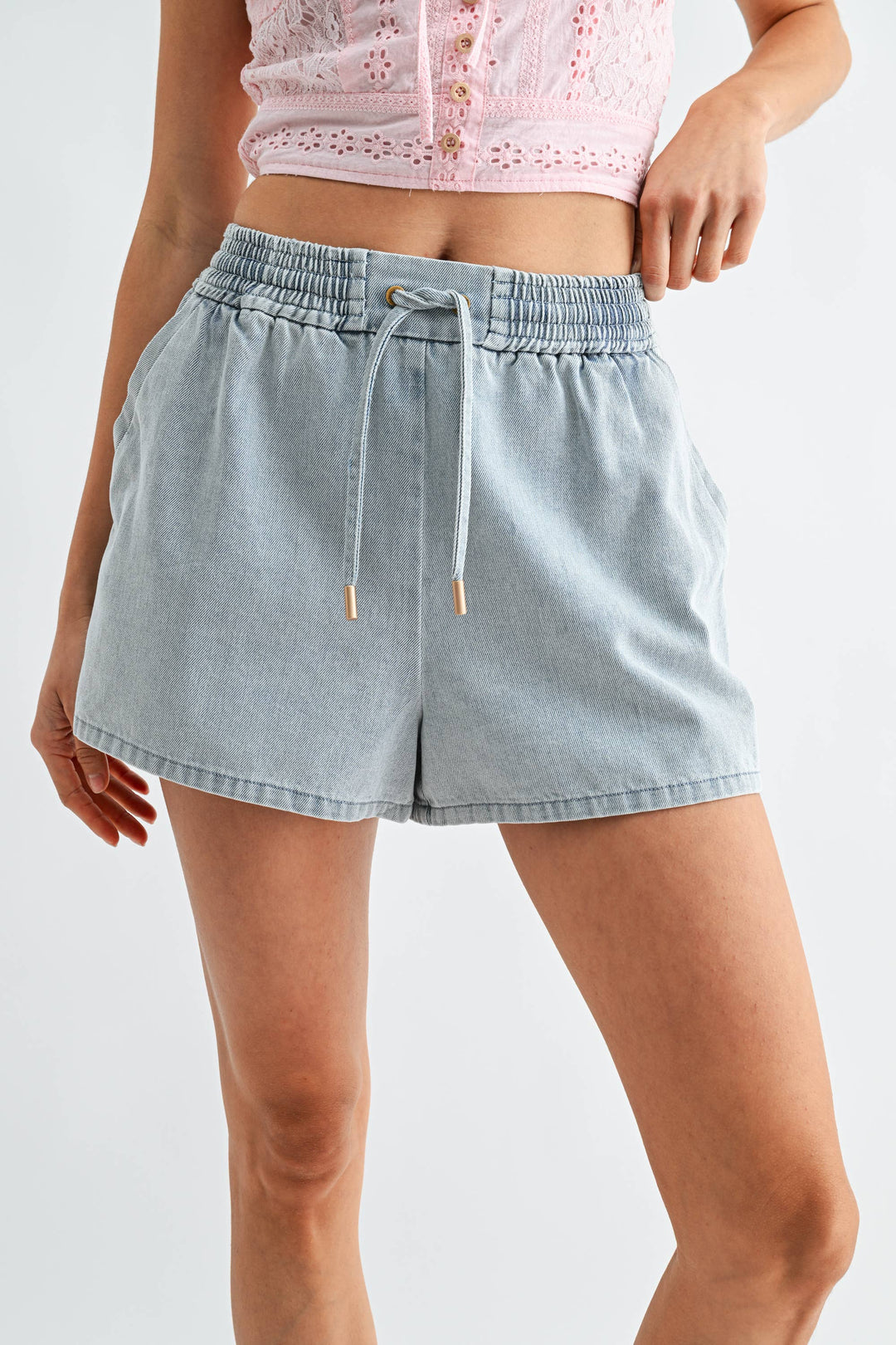 Wash Denim Drawstring Shorts Side Buttons