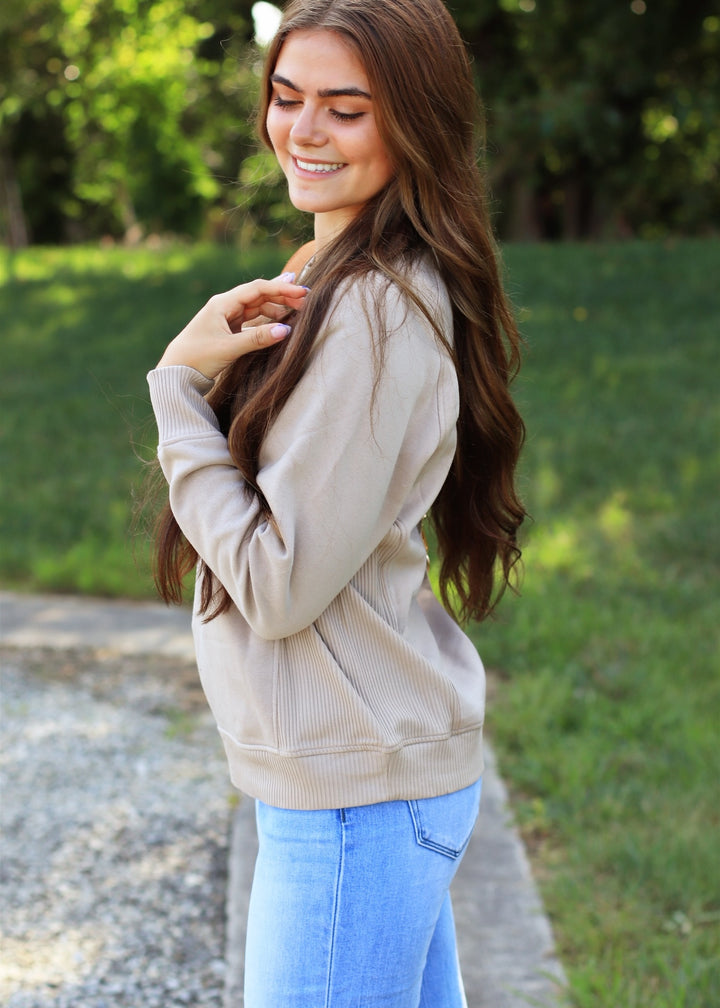 The Lottie Fleece Raglan Sweatshirt in Ash Mocha