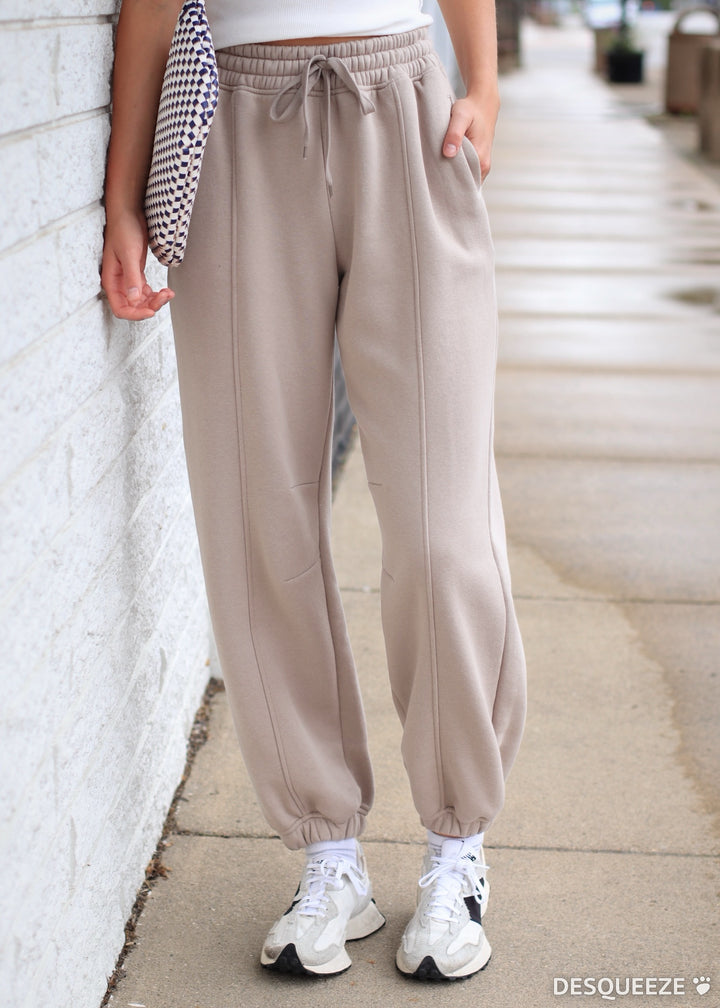 Dupita French Terry Joggers in Taupe