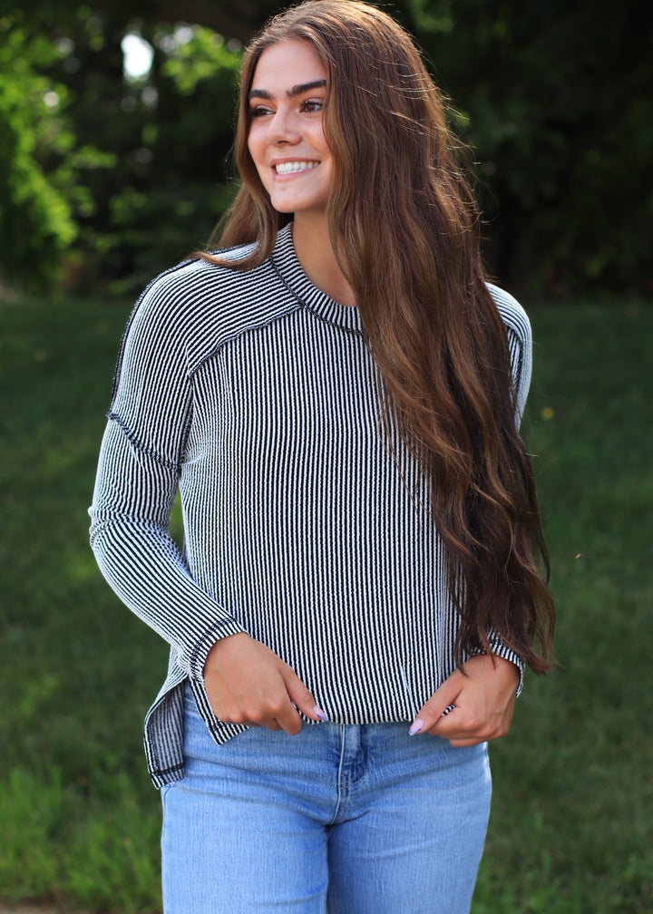 Raised Rib Relaxed Top in Black & White