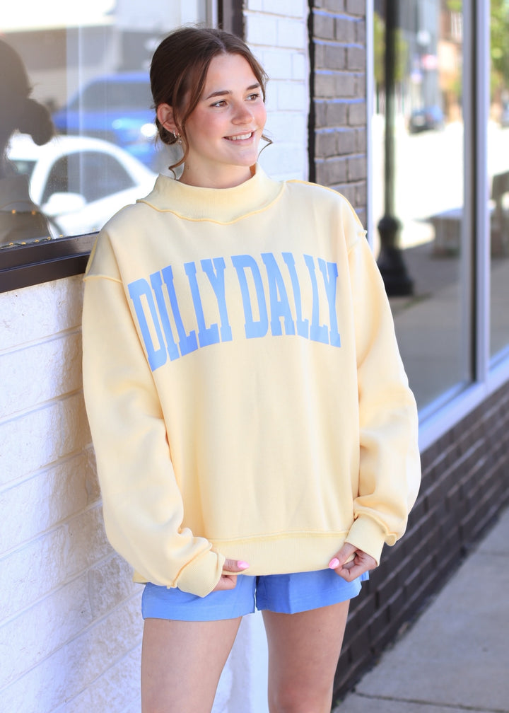 Dilly Dally Mockneck Sweatshirt in Yellow