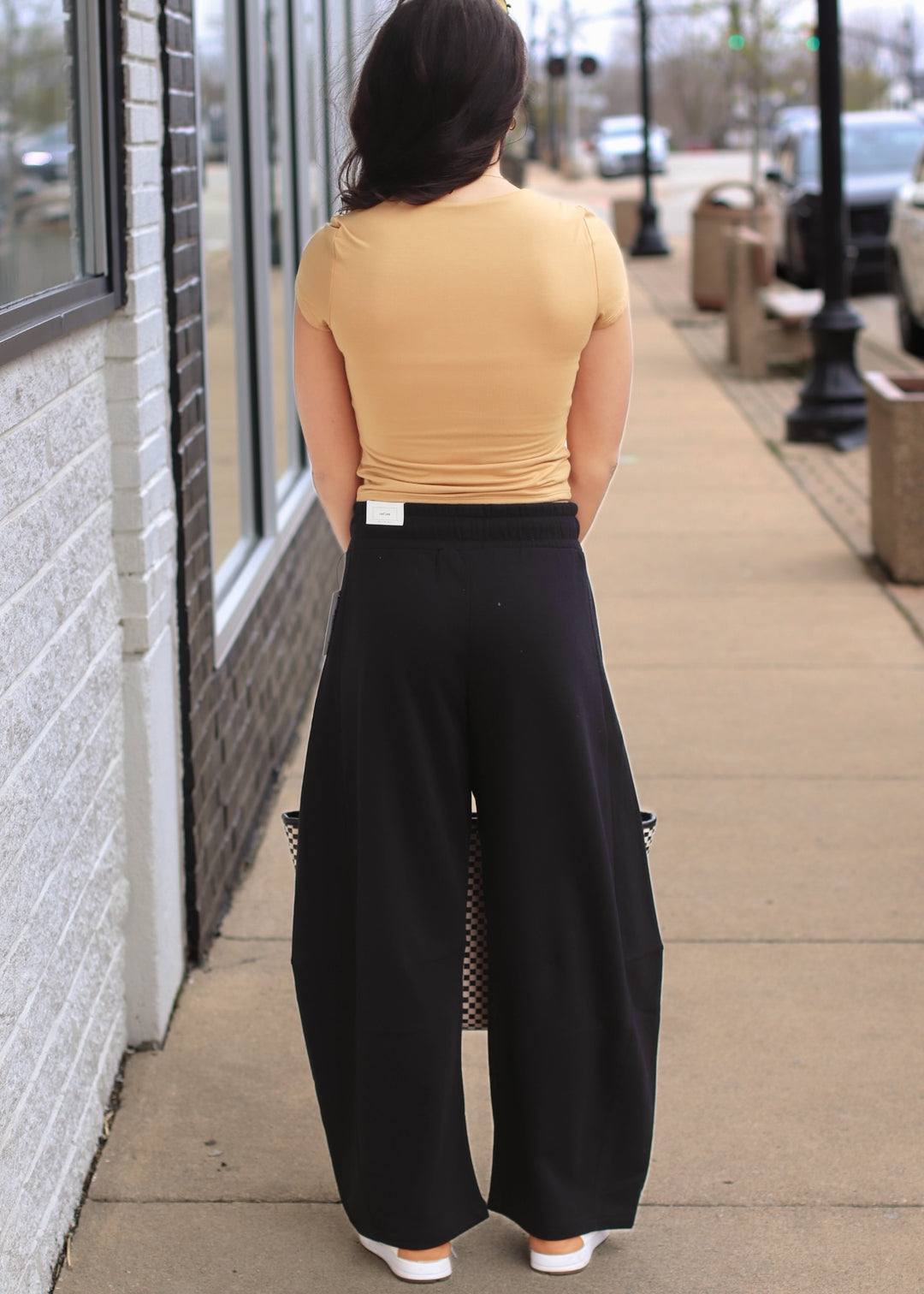 The Downtown Barrel Sweatpants in Black
