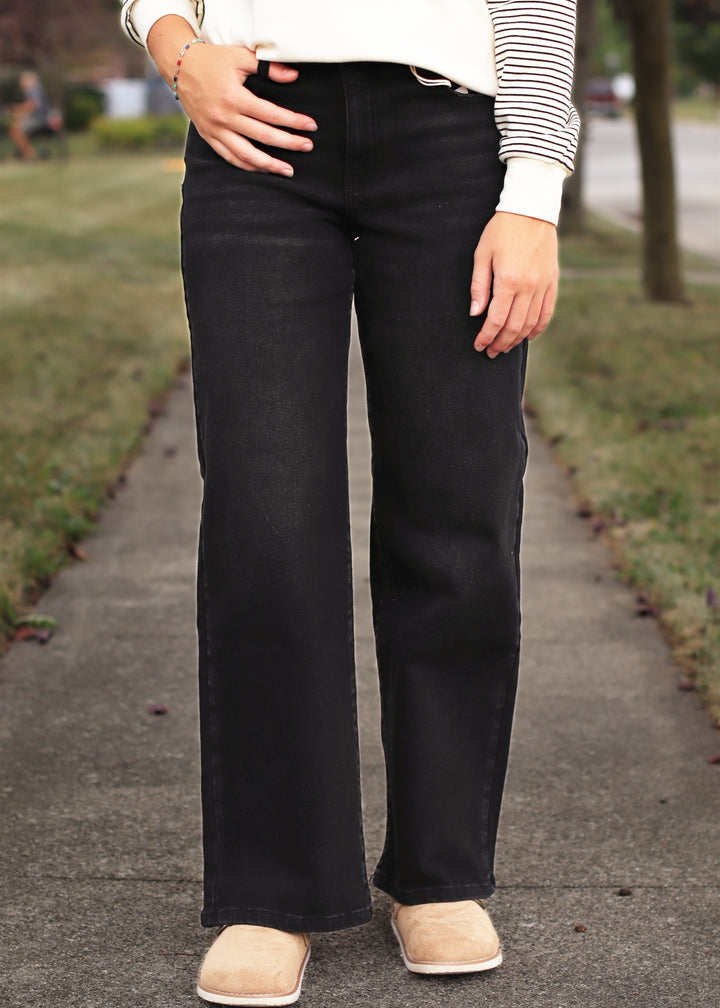 Classic Black Stretch Denim – Slim Fit Jeans