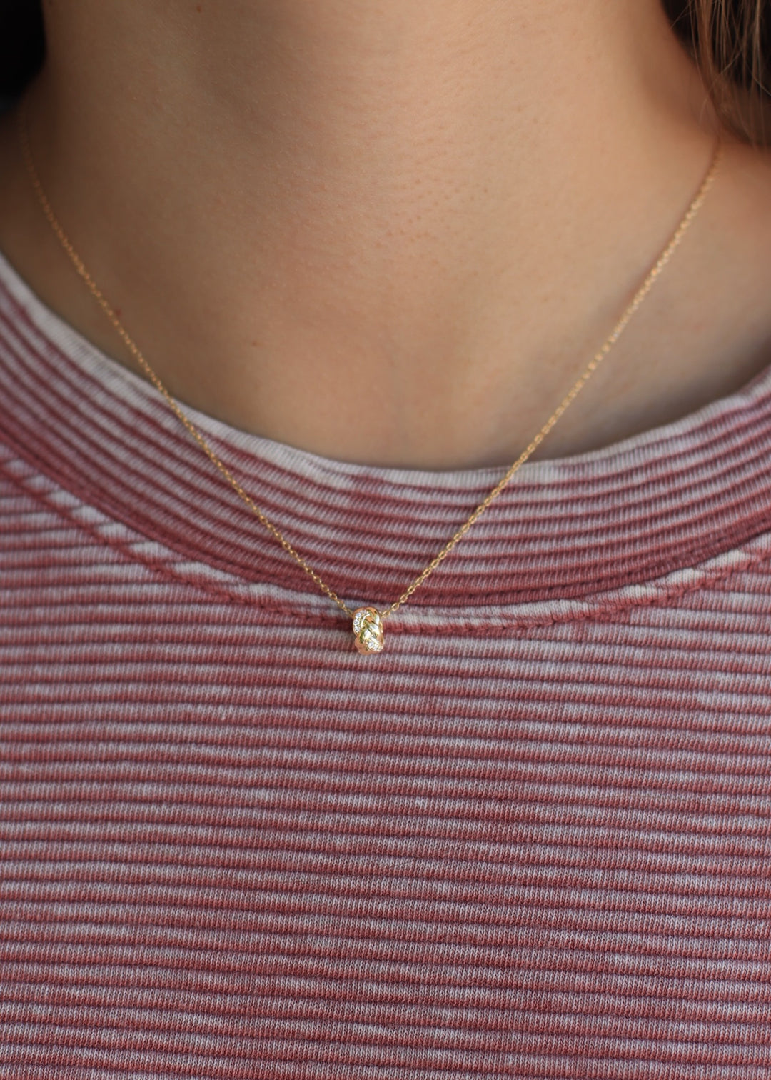 Circle Twist Ring Pendant Necklace