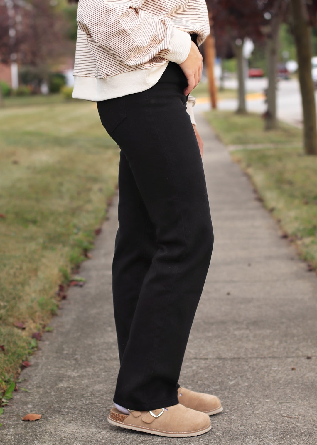 Buick High Rise True Straight Jeans – Black Comfort Stretch