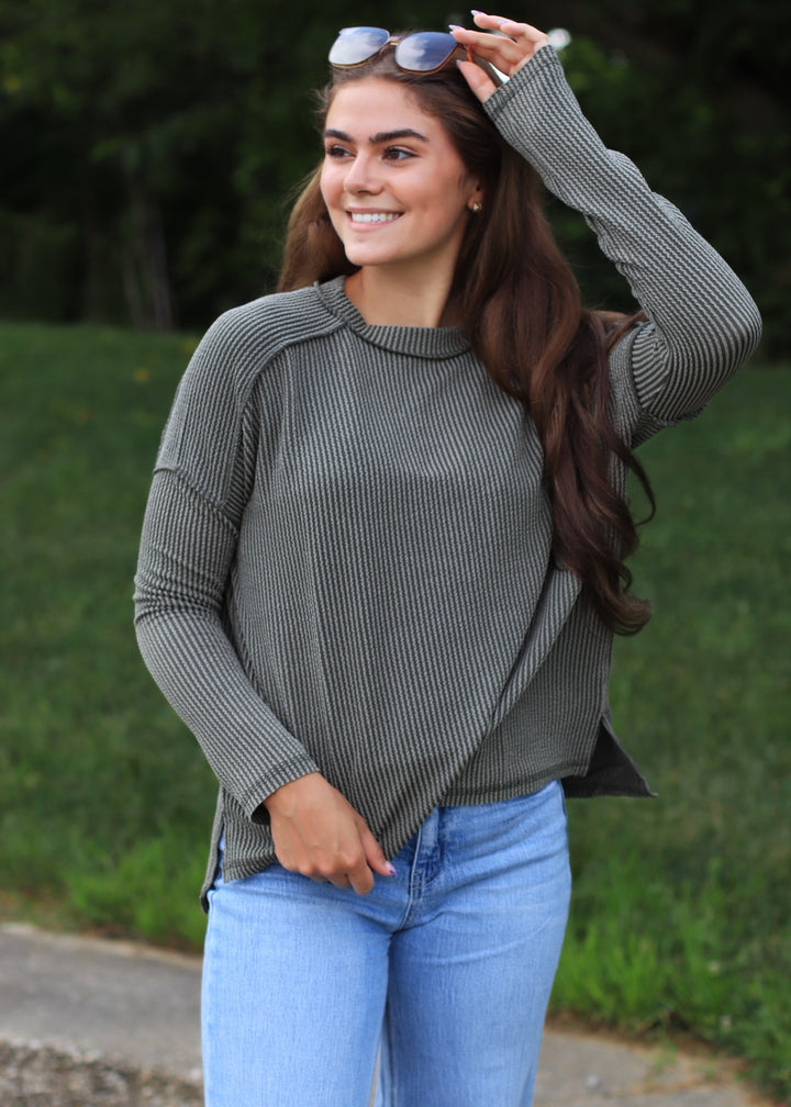 Raised Rib Relaxed Top in Dark Green