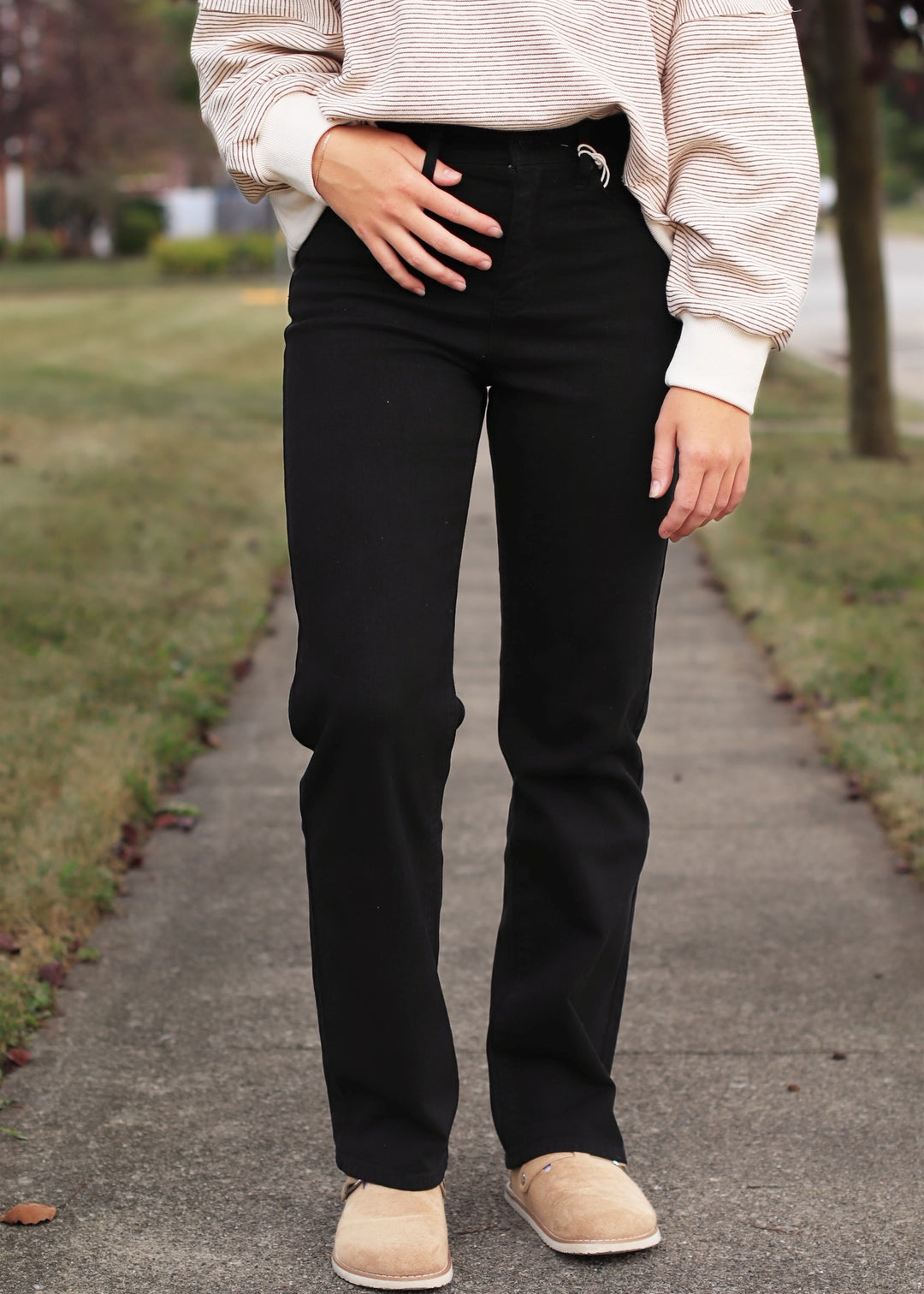 Buick High Rise True Straight Jeans – Black Comfort Stretch