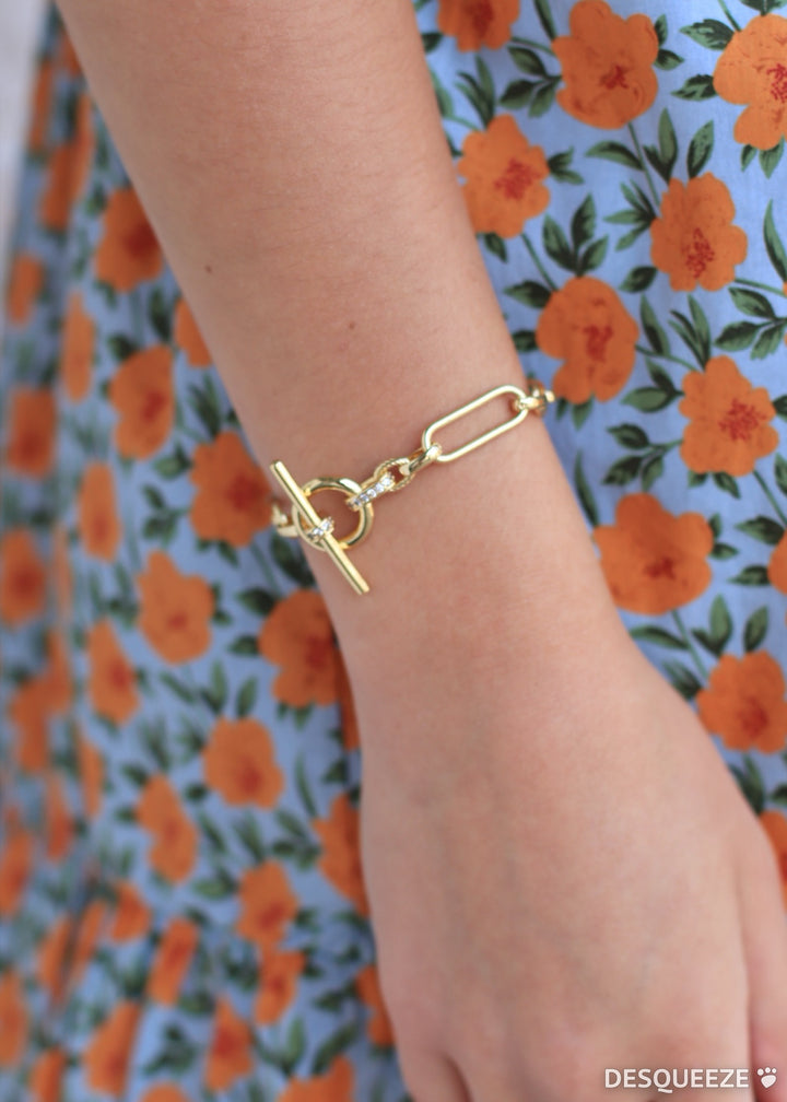 Gold Dipped Oval Chain Cz Pave Toggle Chain Bracelet