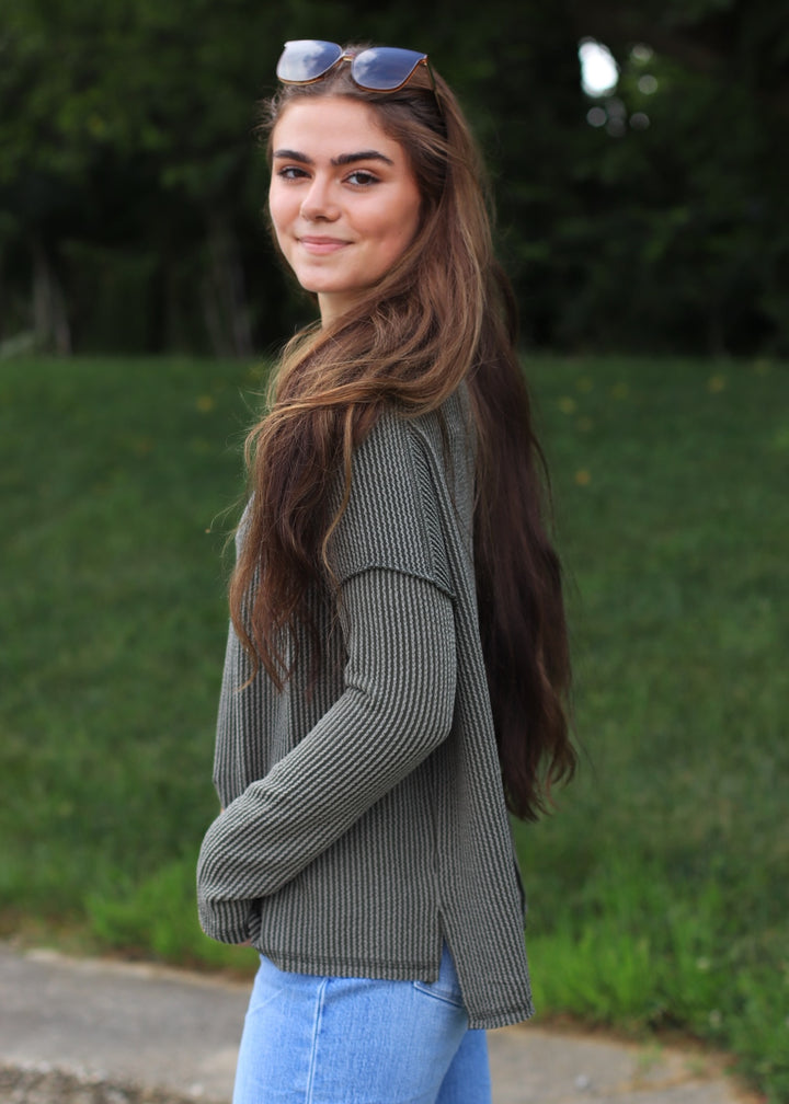 Raised Rib Relaxed Top in Dark Green