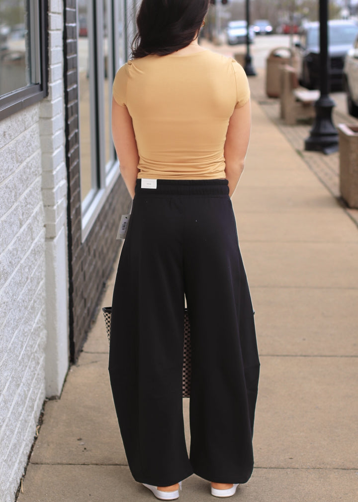 The Downtown Barrel Sweatpants in Black