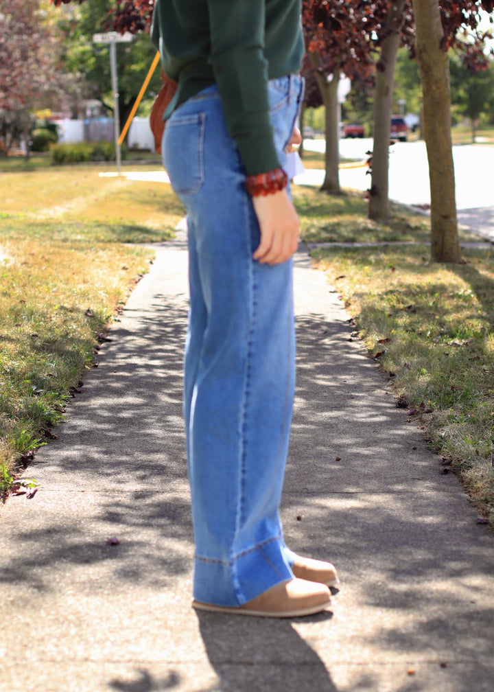 The Camino Wide Leg Jean
