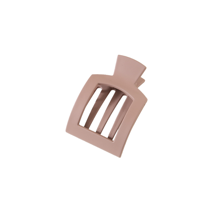 Modern Hold Claw Clip in Black