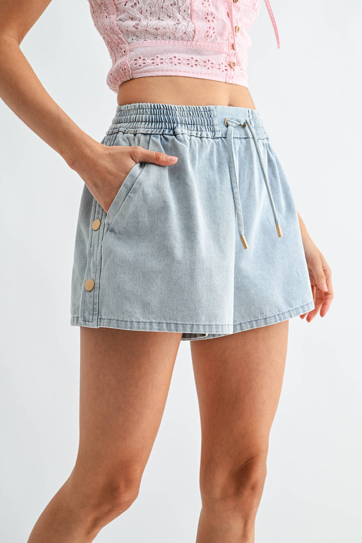 Wash Denim Drawstring Shorts Side Buttons