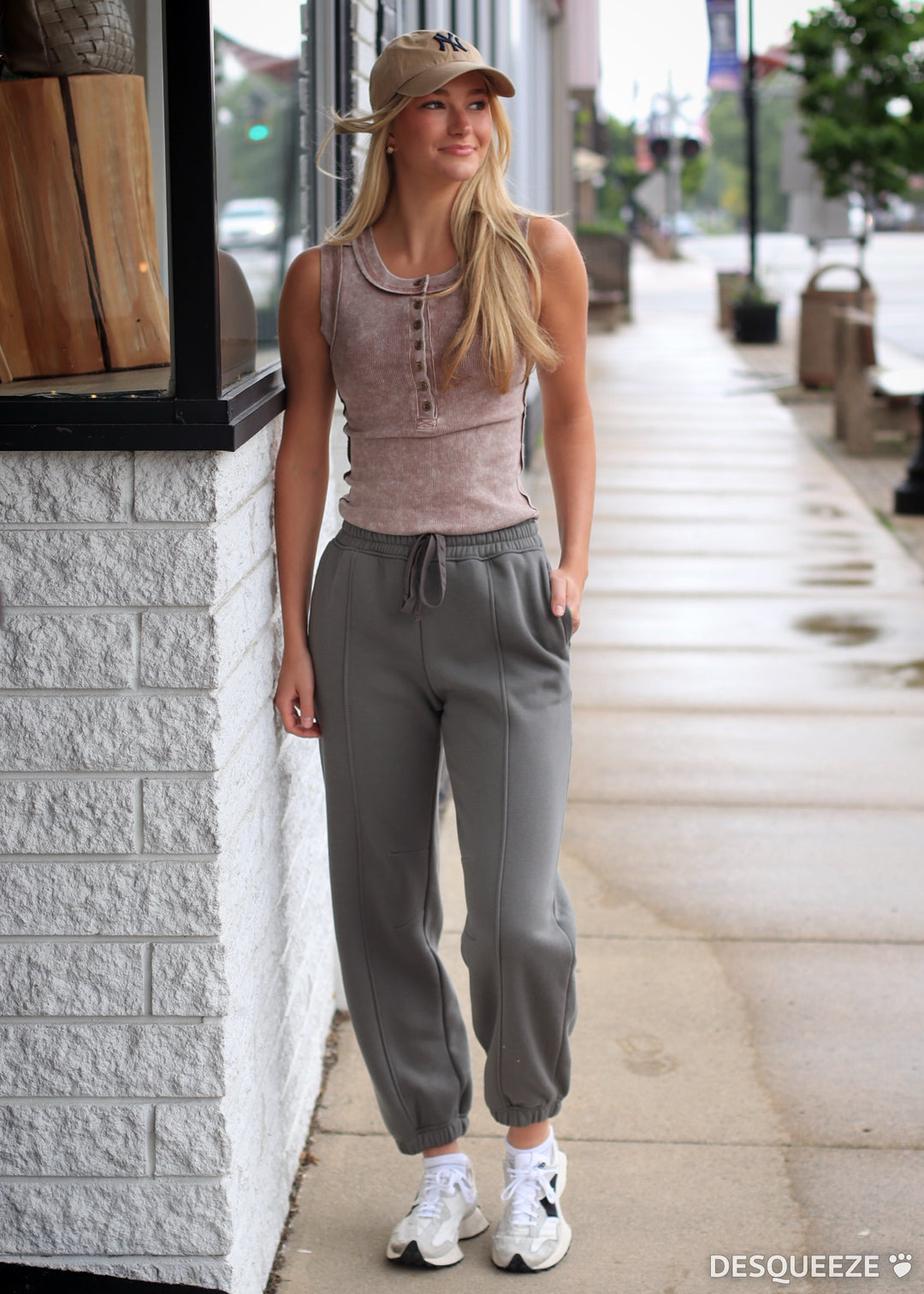 Dupita French Terry Joggers in Army