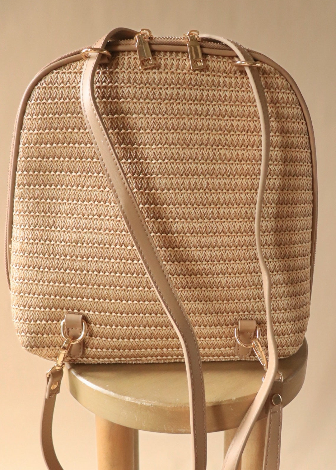 Daisy Bamboo Straw Convertible Backpack: Camel