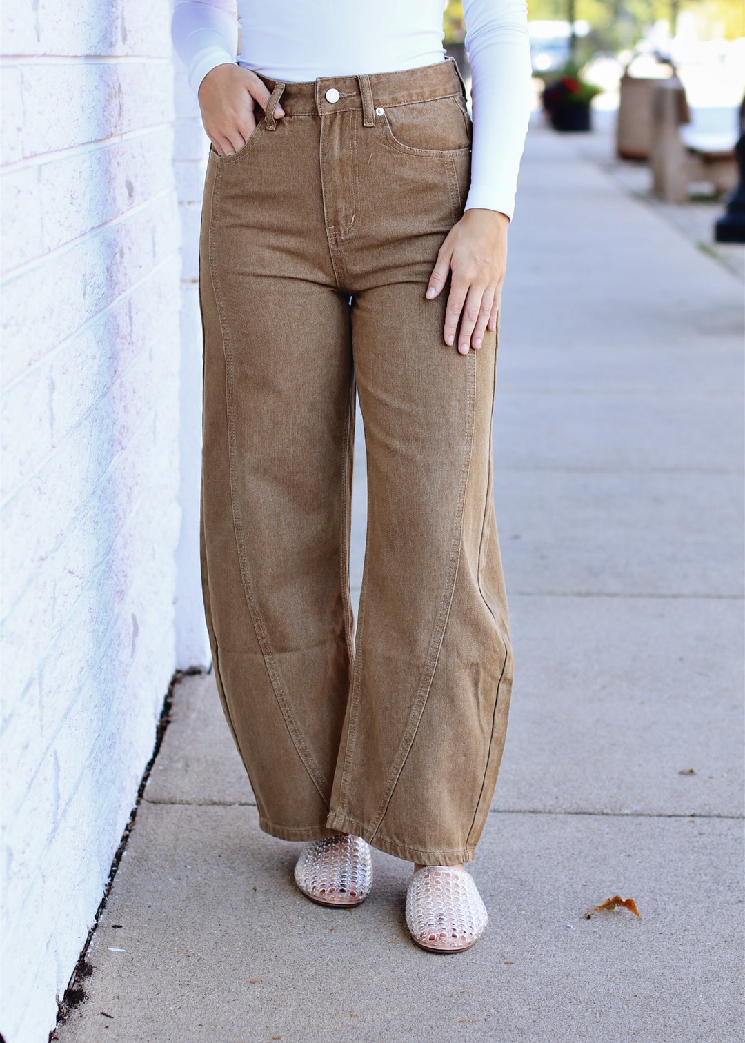 The Vintage Barrel Pant Mid-Rise