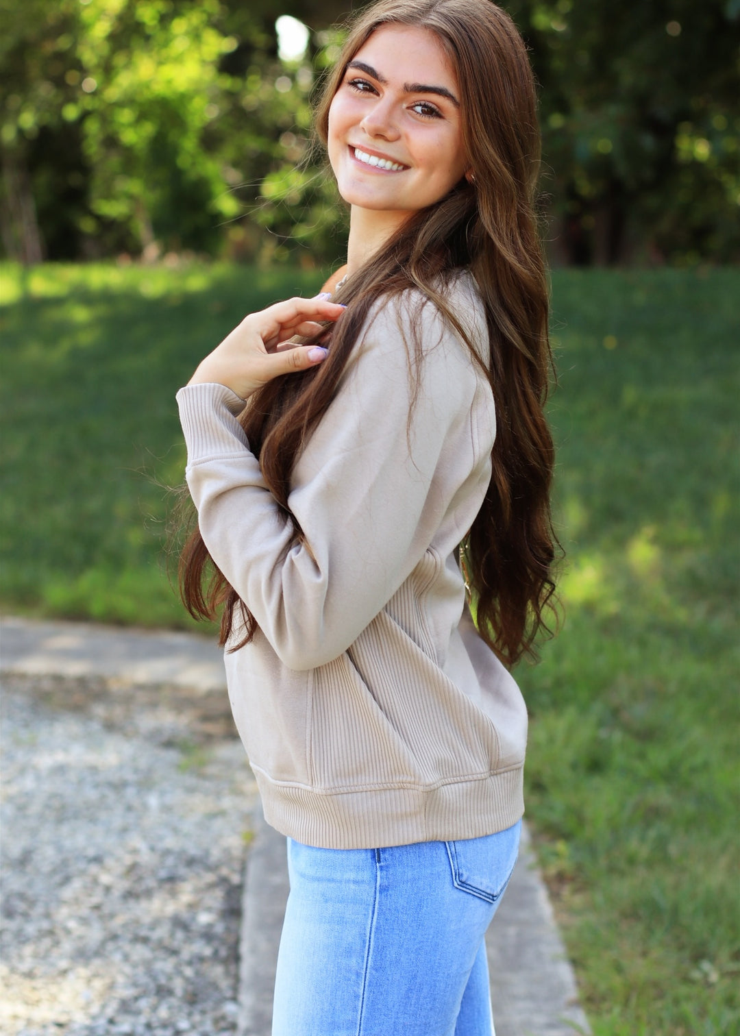 The Lottie Fleece Raglan Sweatshirt in Ash Mocha