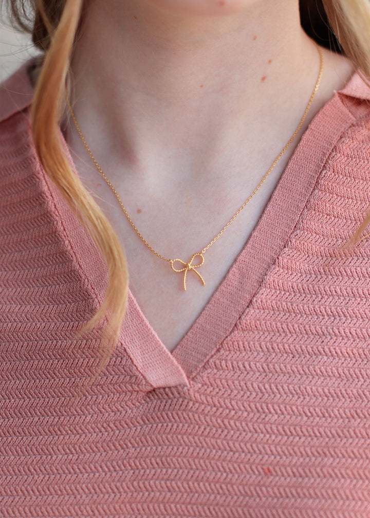Bow Necklace