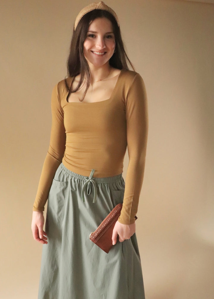 Basic Square Neck top in Barley
