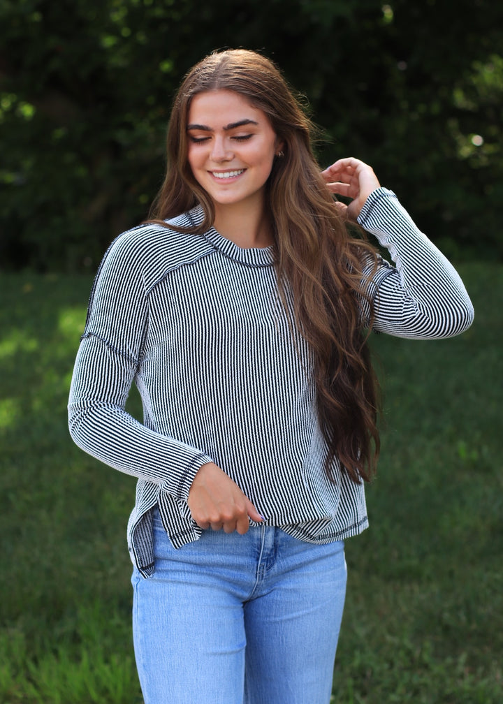 Raised Rib Relaxed Top in Black & White