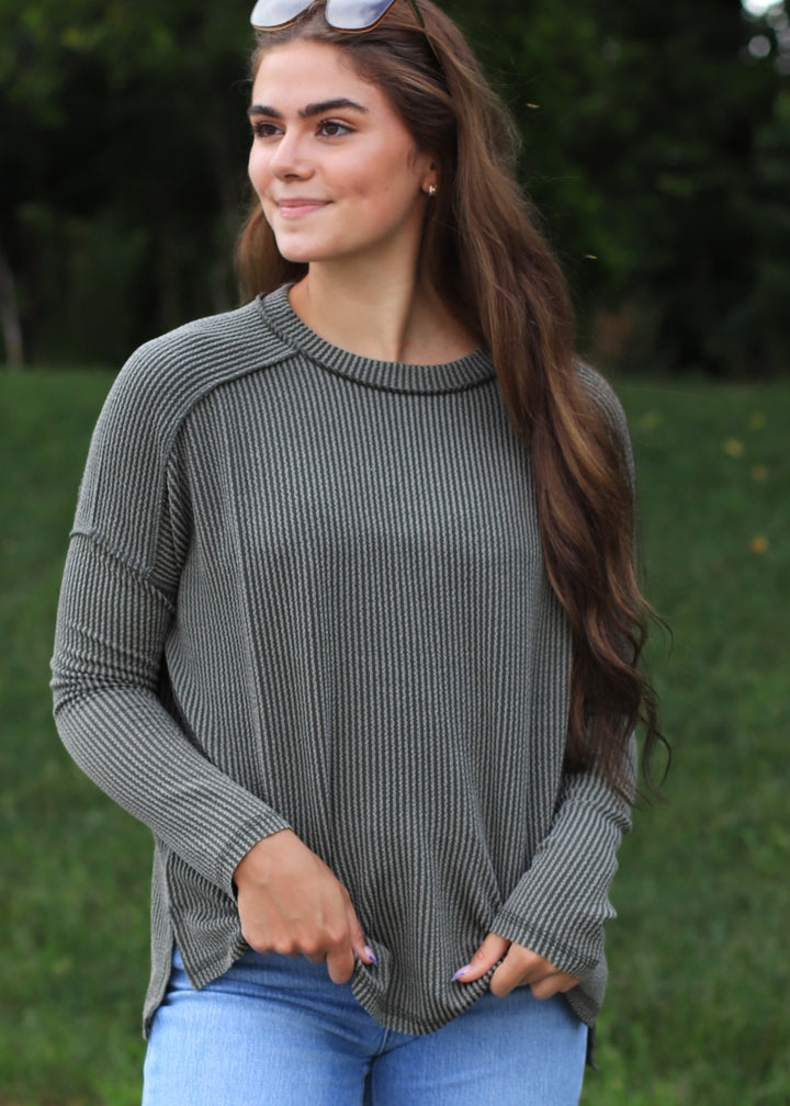 Raised Rib Relaxed Top in Dark Green