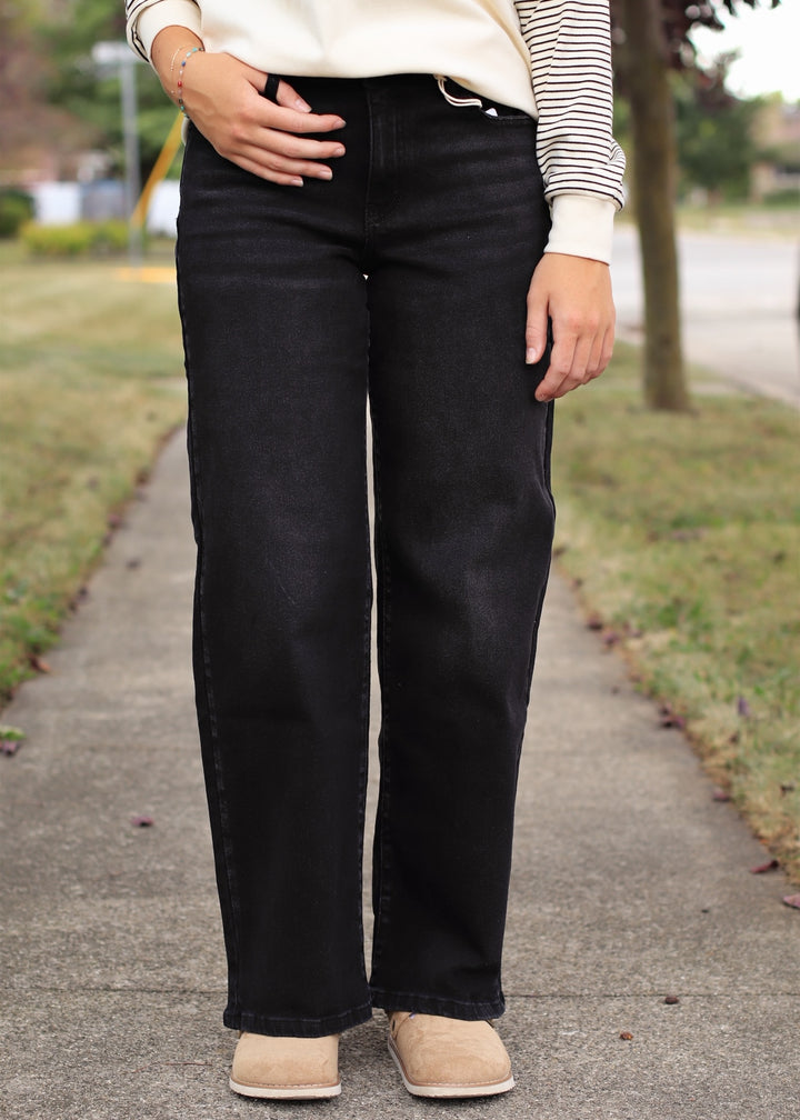Classic Black Stretch Denim – Slim Fit Jeans