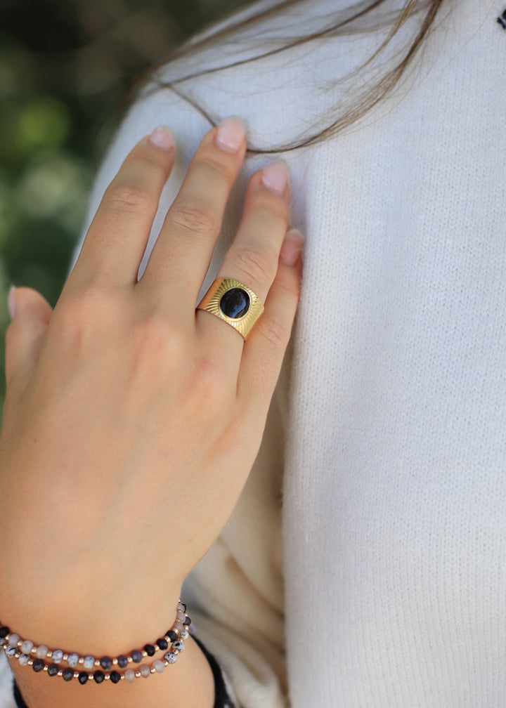 Caeles Adjustable Ring