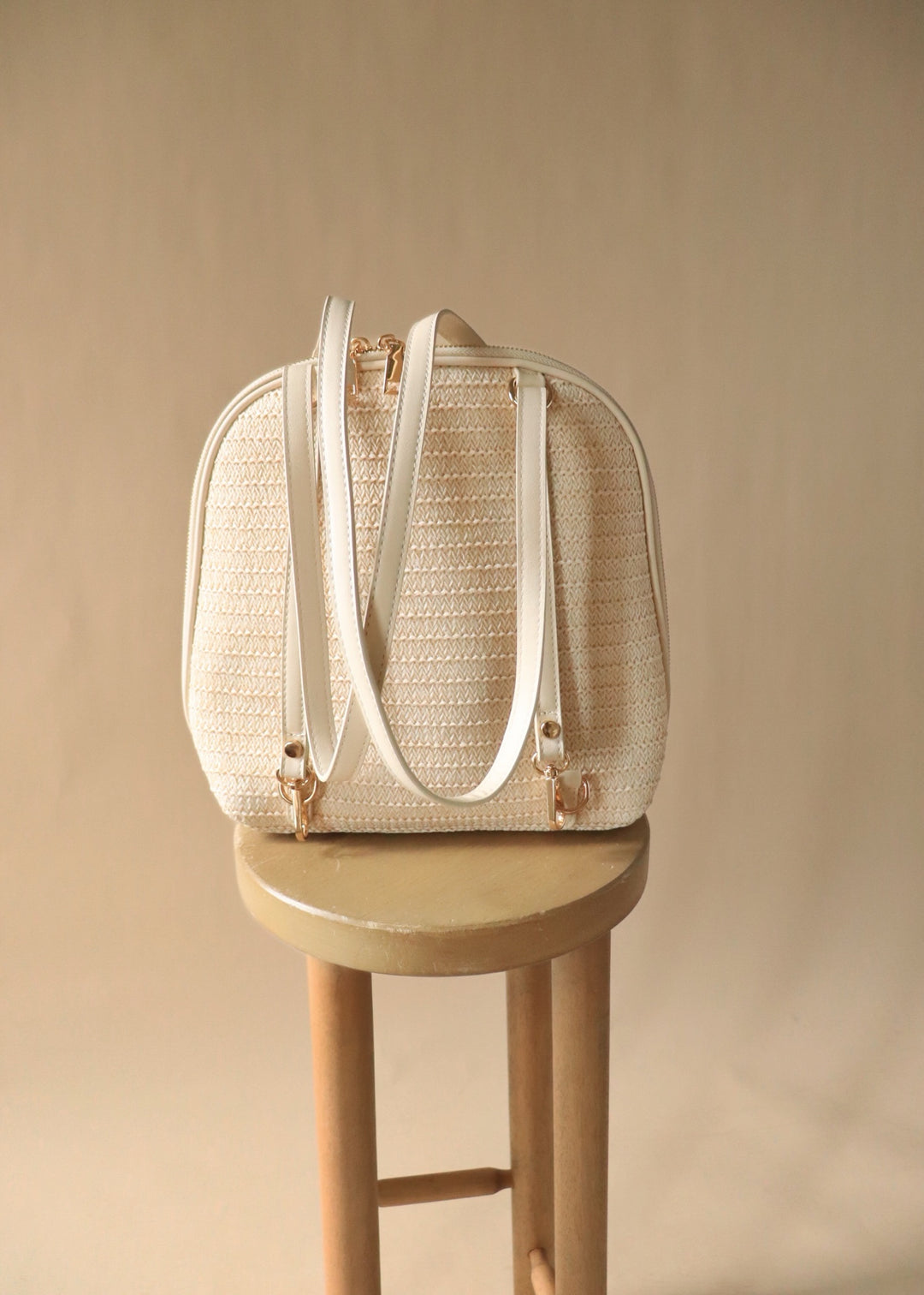 Daisy Straw Convertible Backpack