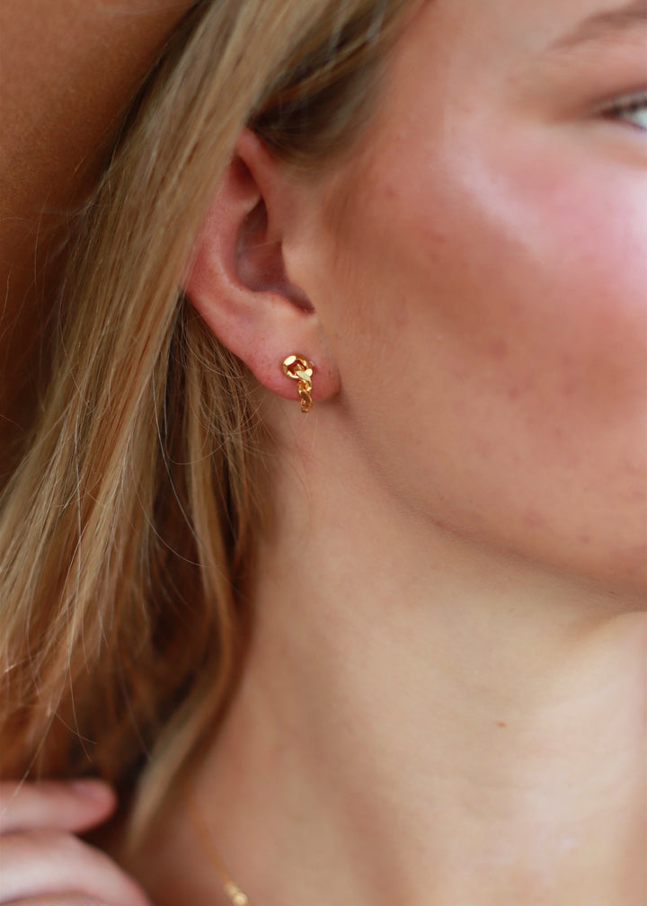 CLEARANCE FINAL SALE Secret Box Secret Box Mini Chain Drop Earrings