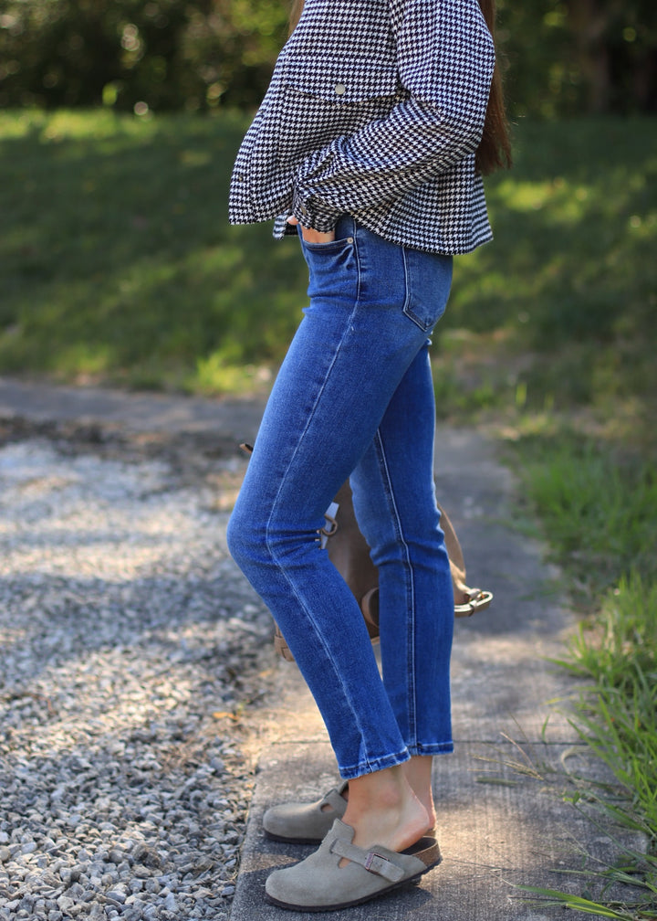 CLEARANCE FINAL SALE  Sara High Rise Slim Straight Denim