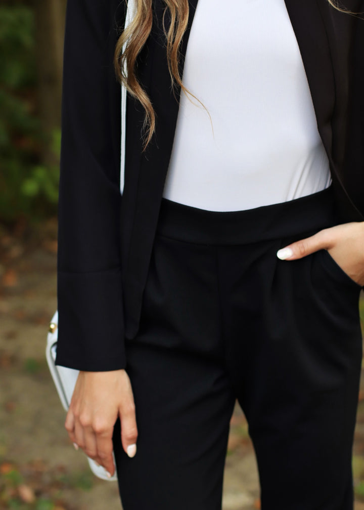 Presence Straight Fit Pants in Black