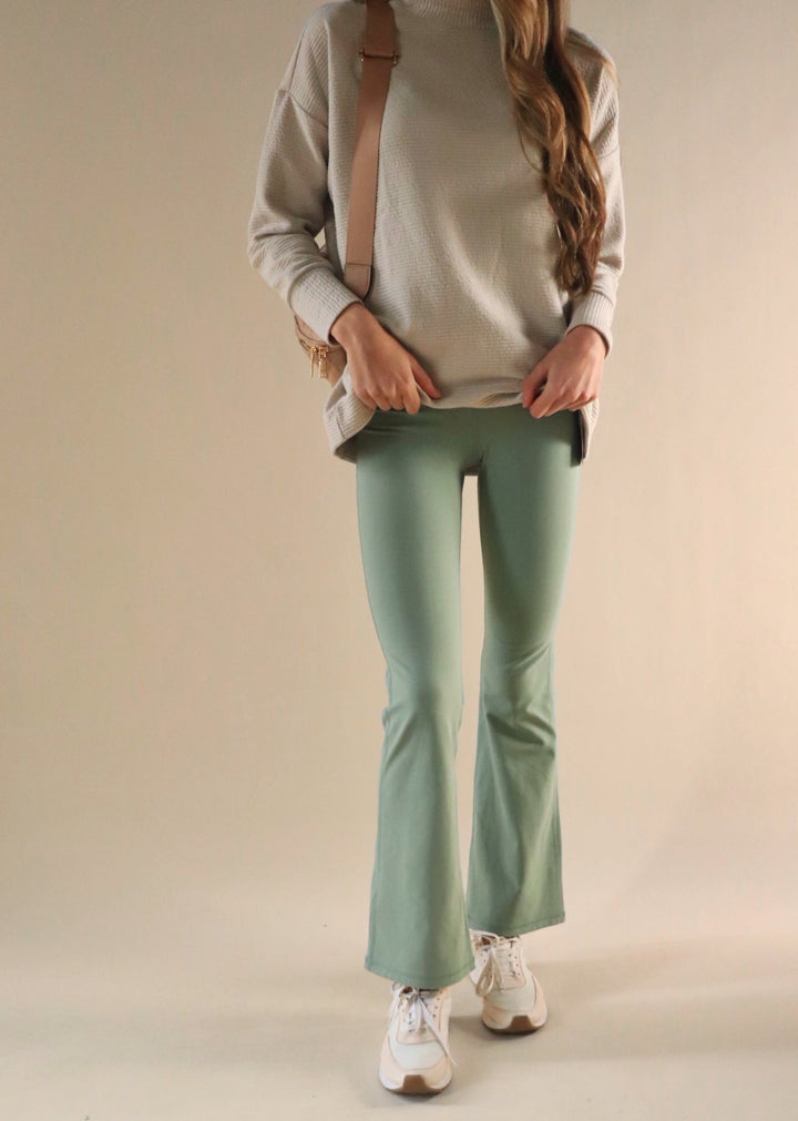 Corey Everyday Elastic Flared Pant in  Green