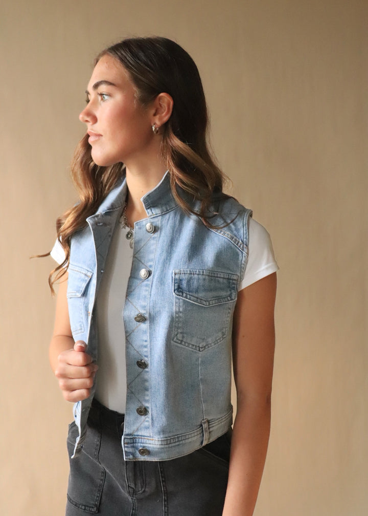 Mary Ann Medium Wash Vest