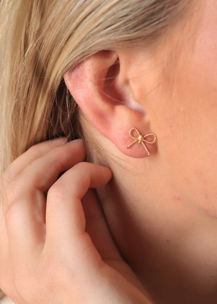 Ribbed Bow Charm Earrings | Gold