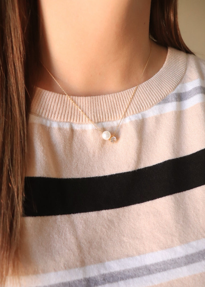 Single Pearl And Diamond Necklace