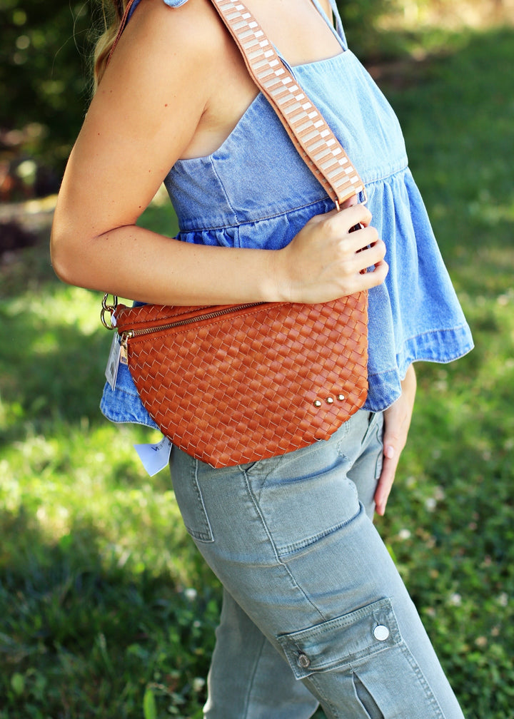 RESTOCK Westlyn Woven Bum Bag in Brown