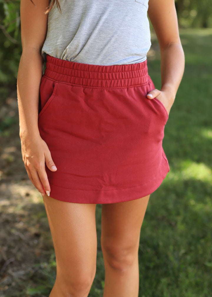 Cloud Zuri Curbed Hem Skort in Red