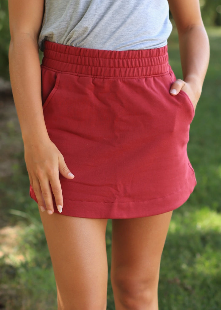 Cloud Zuri Curbed Hem Skort in Red