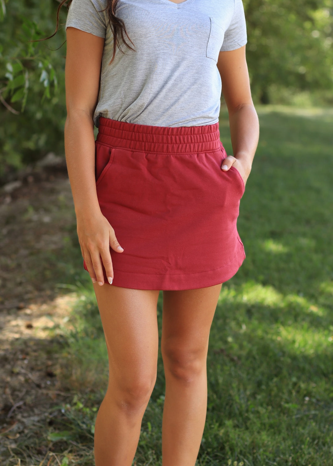 Cloud Zuri Curbed Hem Skort in Red