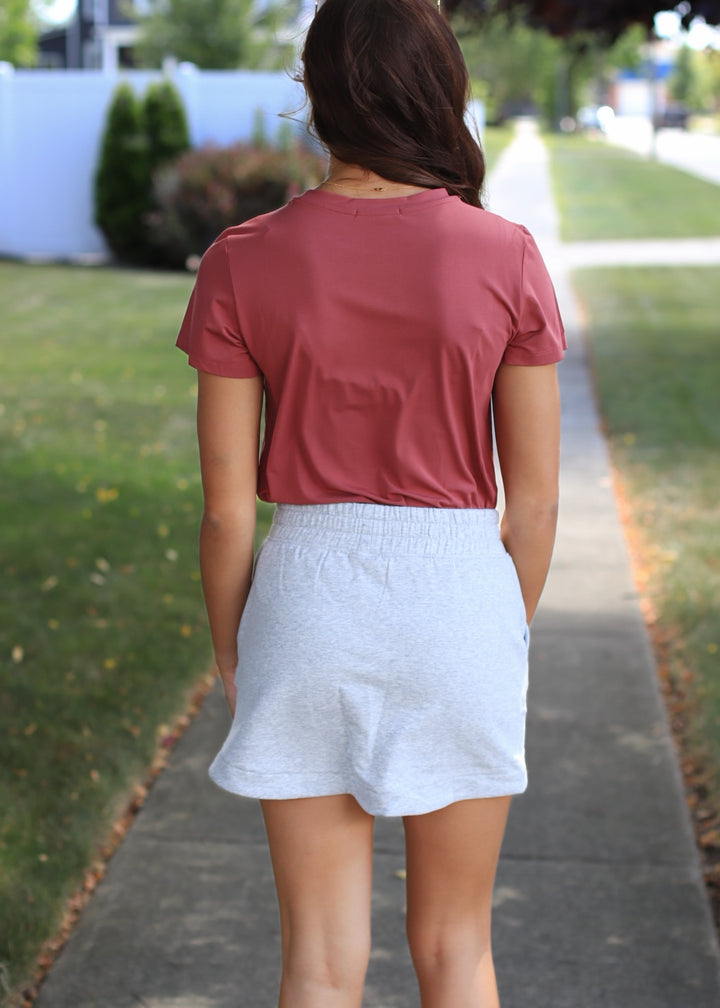 Cloud Zuri Curbed Hem Skort in Heather Grey