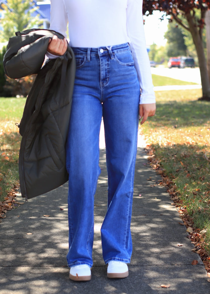 The Nicest Super High Rise Wide Jean